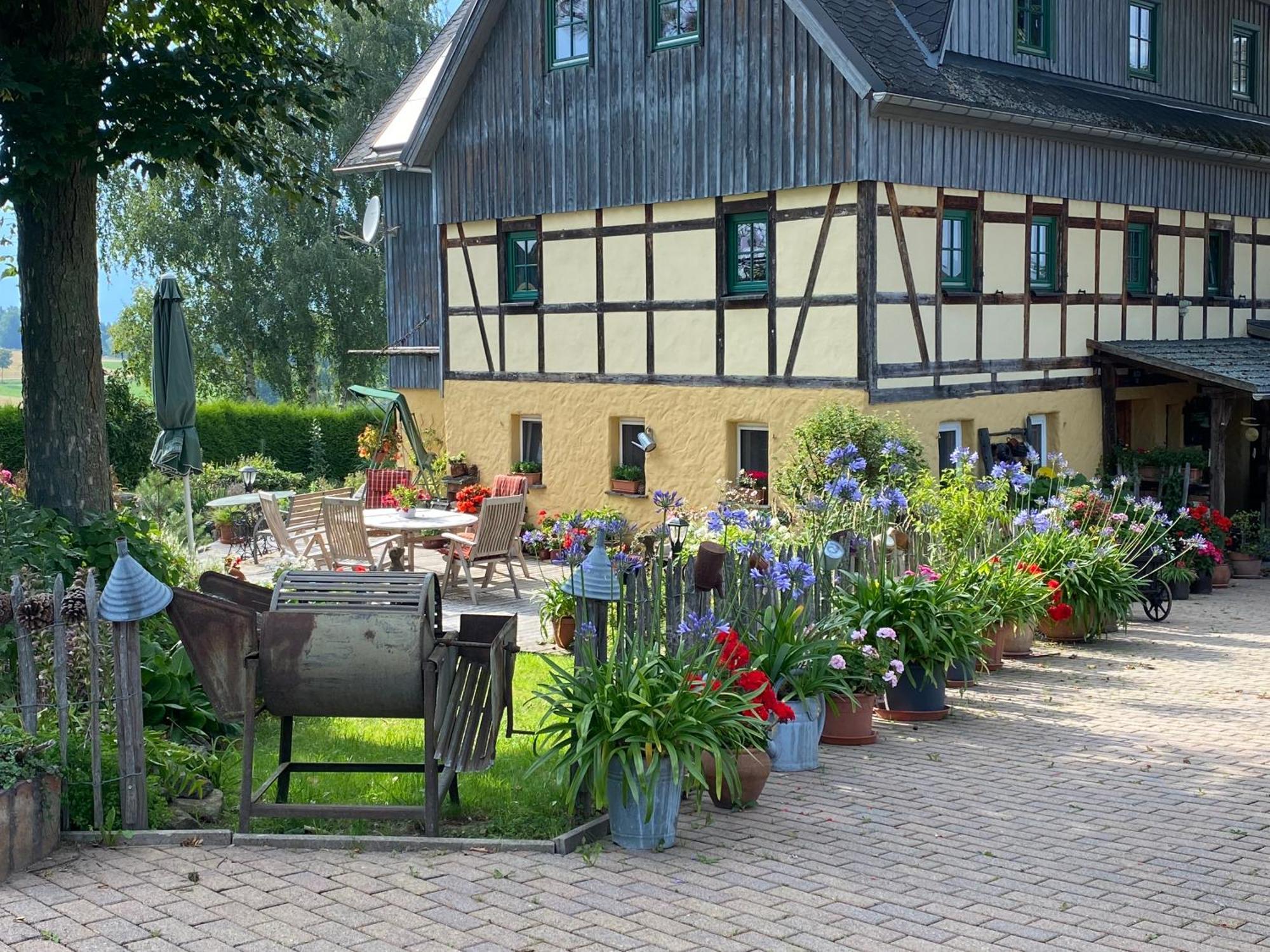 Hotel Olbernhau Mit Sauna - Kleines Landhotel Zur Ofenschenke Esterno foto